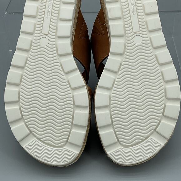 NEW Easy Street Women’s Maryann Wedge Sandals Tan Size 7W - Picture 10 of 10